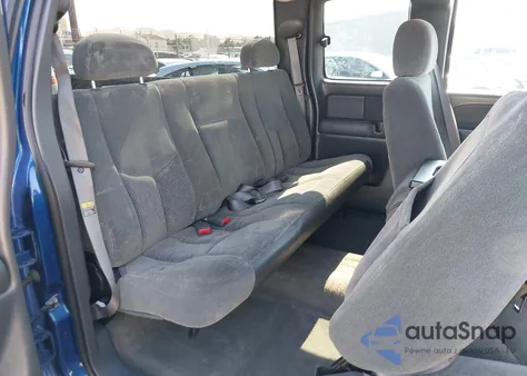 2003 Chevrolet Silverado 2500Hd Ls z USA, uszkodzony, nr VIN 1GCHC29G43E164655